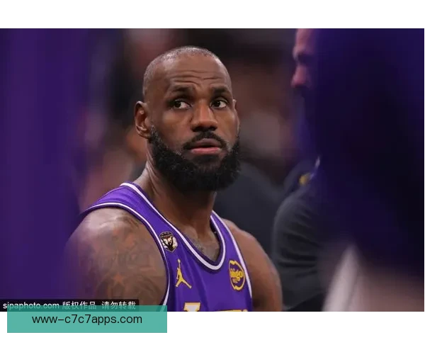 湖人遭误判雷霆得利詹皇仍被喷